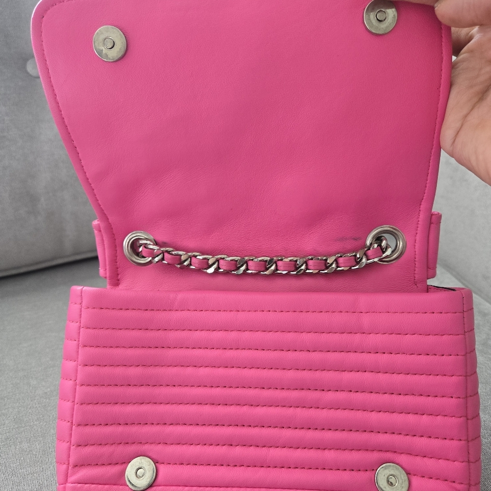 Beautiful Authentic Moschino Motorcycle Hot Pink Crossbody Shoulder Bag - Picture 6 of 10